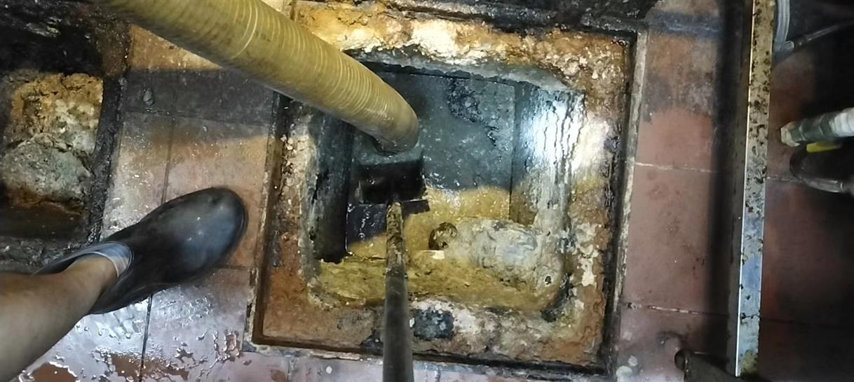 那坡污水池清理一般都有毒气，怎么预防中毒呢？